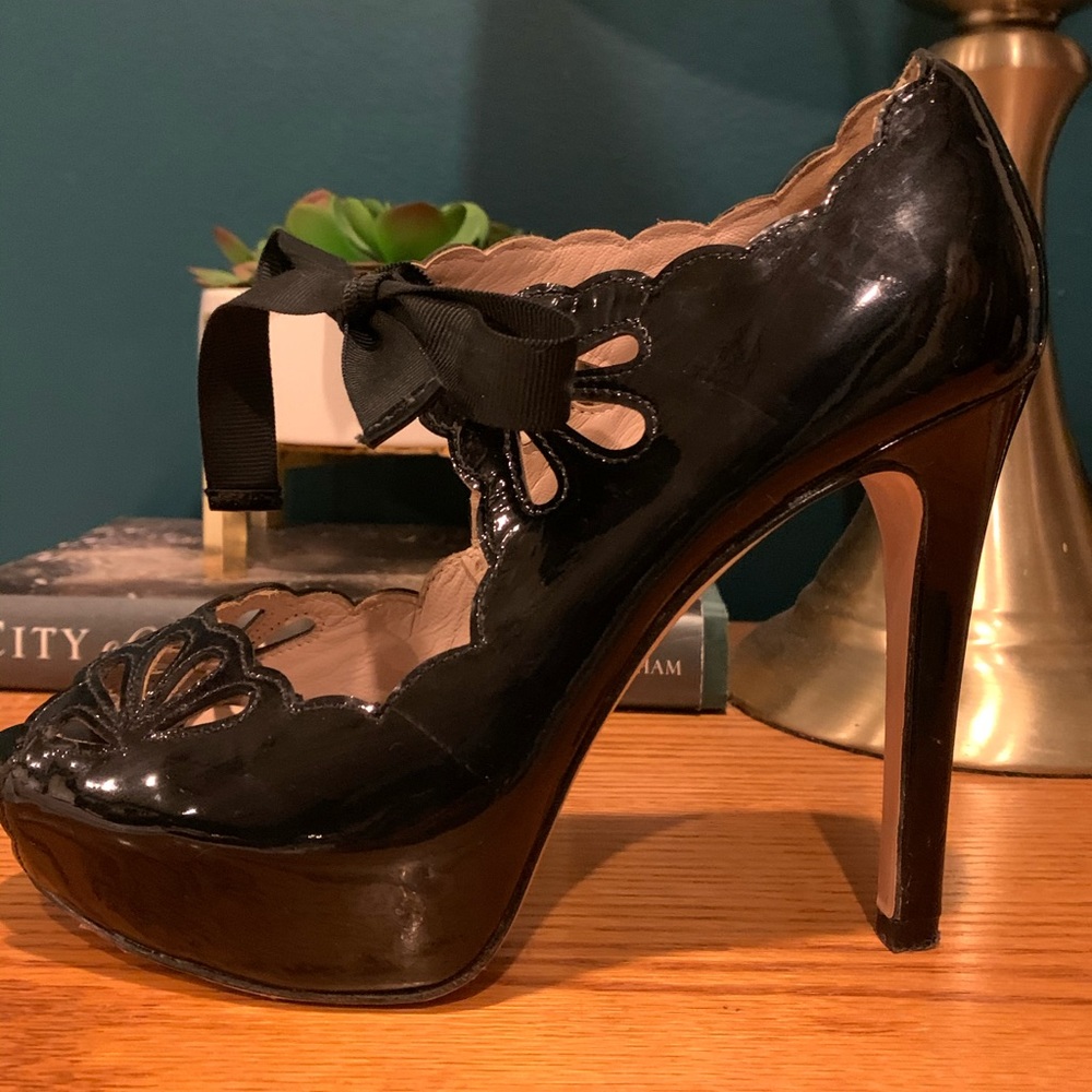 Joan & David Bow-Tie Pumps